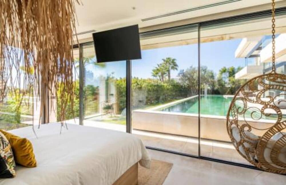 6 bedroom Villa for holiday rental in Marbella with pool garage - € 30,000 (Ref: 9786010)