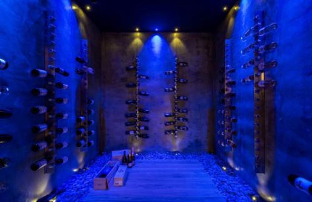 6 bedroom Villa for holiday rental in Marbella with pool garage - € 30,000 (Ref: 9786010)