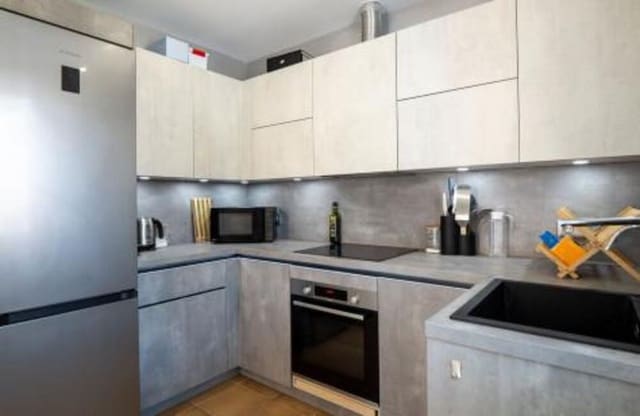 2 soverom Hus til salgs i Nueva Andalucía Centro, Marbella med svømmebasseng garasje - € 715 000 (Ref: 9786011)