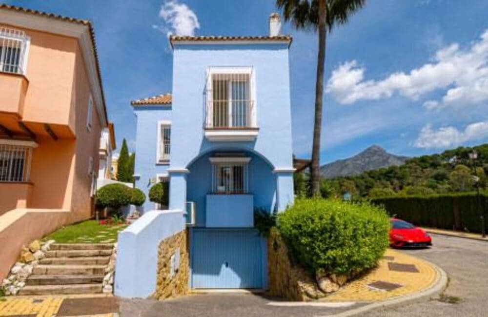 2 chambre Maison de Ville à vendre à Nueva Andalucia avec piscine garage - 715 000 € (Ref: 9786011)