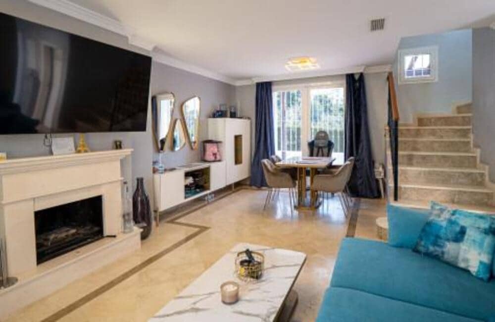 2 chambre Maison de Ville à vendre à Nueva Andalucia avec piscine garage - 715 000 € (Ref: 9786011)