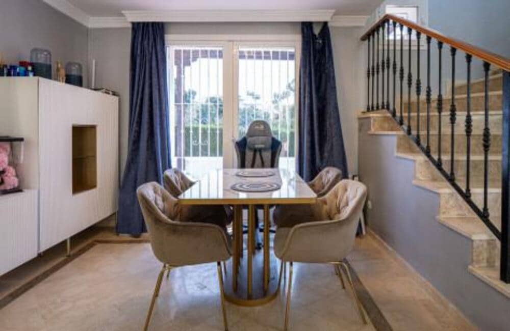 2 chambre Maison de Ville à vendre à Nueva Andalucia avec piscine garage - 715 000 € (Ref: 9786011)
