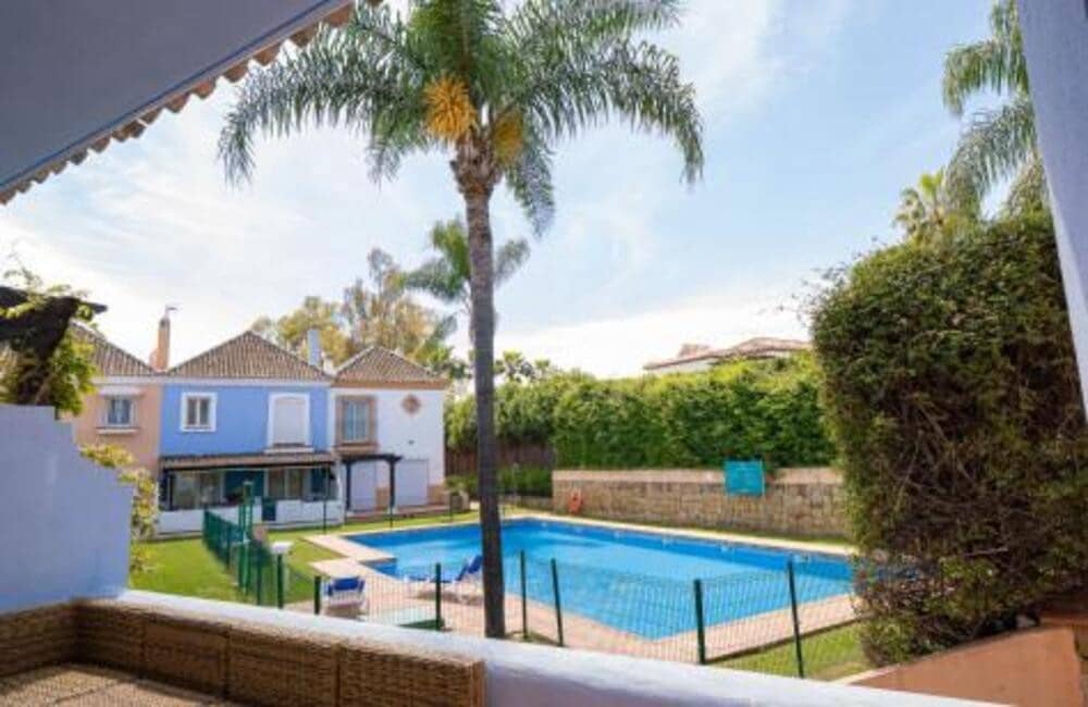 2 chambre Maison de Ville à vendre à Nueva Andalucia avec piscine garage - 715 000 € (Ref: 9786011)