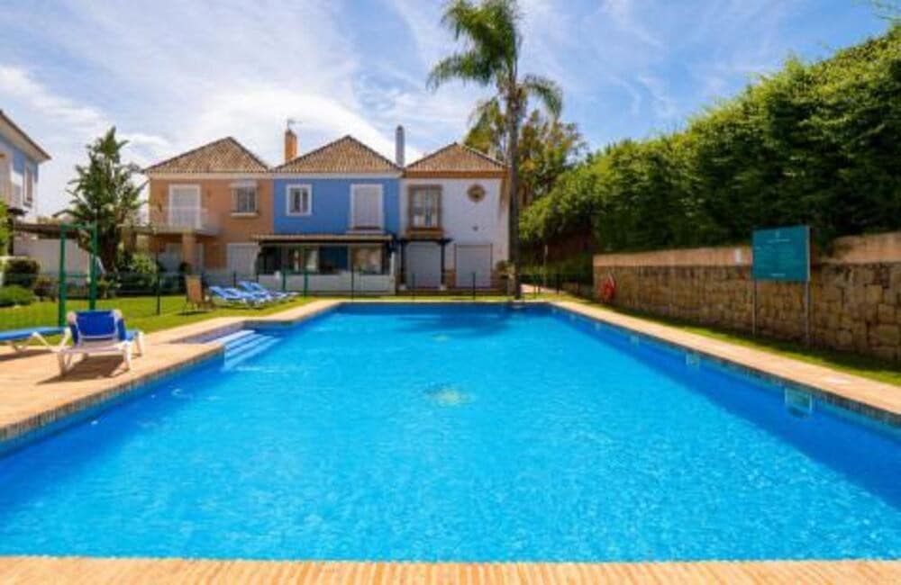 2 chambre Maison de Ville à vendre à Nueva Andalucia avec piscine garage - 715 000 € (Ref: 9786011)