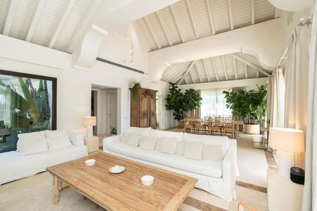 Chalet de 5 habitaciones en Lomas De Marbella, Marbella en alquiler con piscina garaje - 15.000 € (Ref: 9786013)