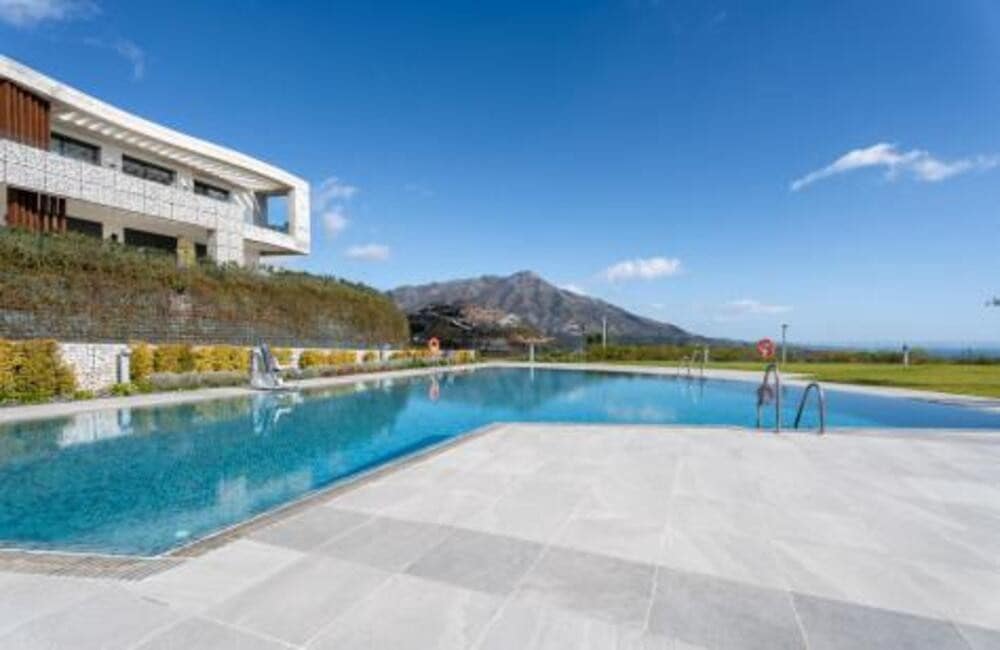 Appartement de 3 chambres à louer à Benahavis avec piscine garage - 6 250 € (Ref: 9788095)