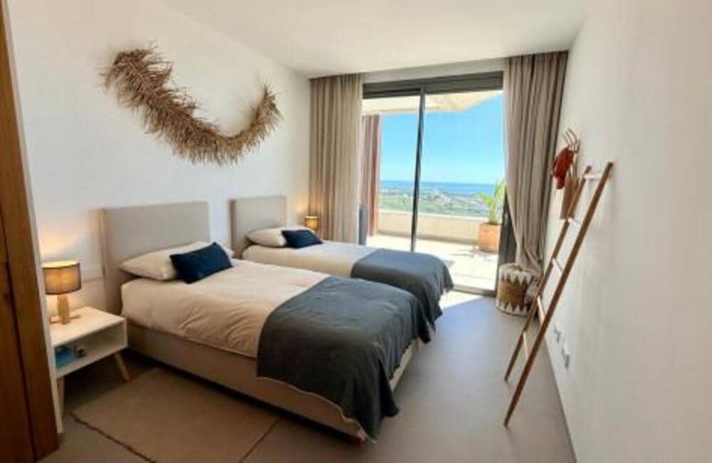 Appartement de 3 chambres à louer à Benahavis avec piscine garage - 6 250 € (Ref: 9788095)