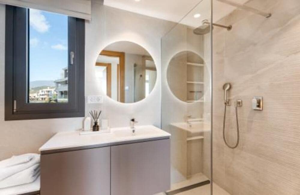 Appartement de 3 chambres à louer à Benahavis avec piscine garage - 6 250 € (Ref: 9788095)