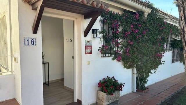 3 soverom Leilighet til leie i Nueva Andalucía Centro, Marbella med svømmebasseng garasje - € 3 000 (Ref: 9788096)