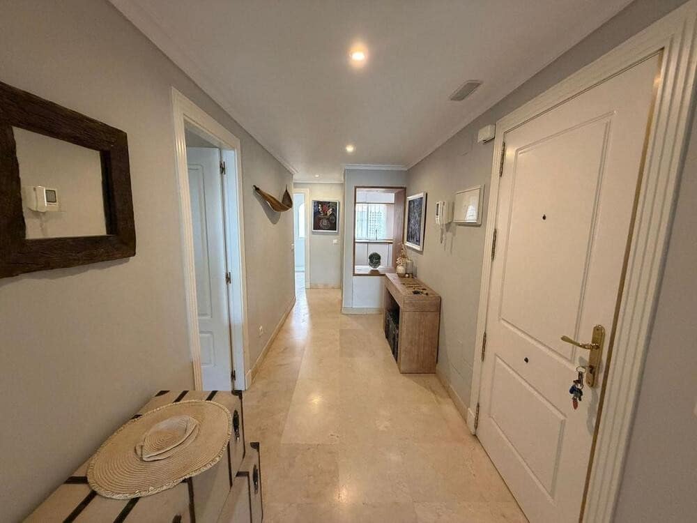 3 bedroom Apartment for rent in Marbella with pool garage - € 3,500 (Ref: 9788097)