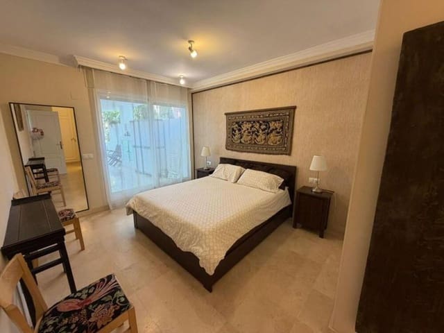 3 bedroom Apartment for rent in Puerto Banus, Marbella with pool garage - € 3,500 (Ref: 9788097)