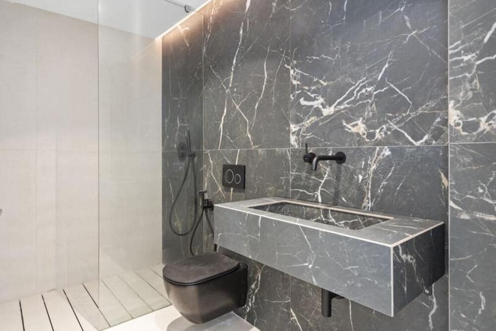5 sypialnia Apartament na sprzedaż w El Paraiso z basenem garażem - 1 200 000 € (Ref: 9790082)