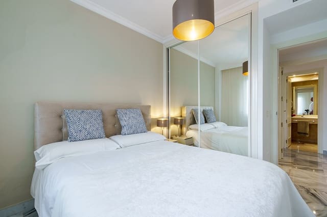 2 makuuhuone Huoneisto vuokrattavana paikassa La Dama de Noche - La Alzambra, Marbella mukana uima-altaan 
autotalli - 2 500 € (Ref: 9793925)