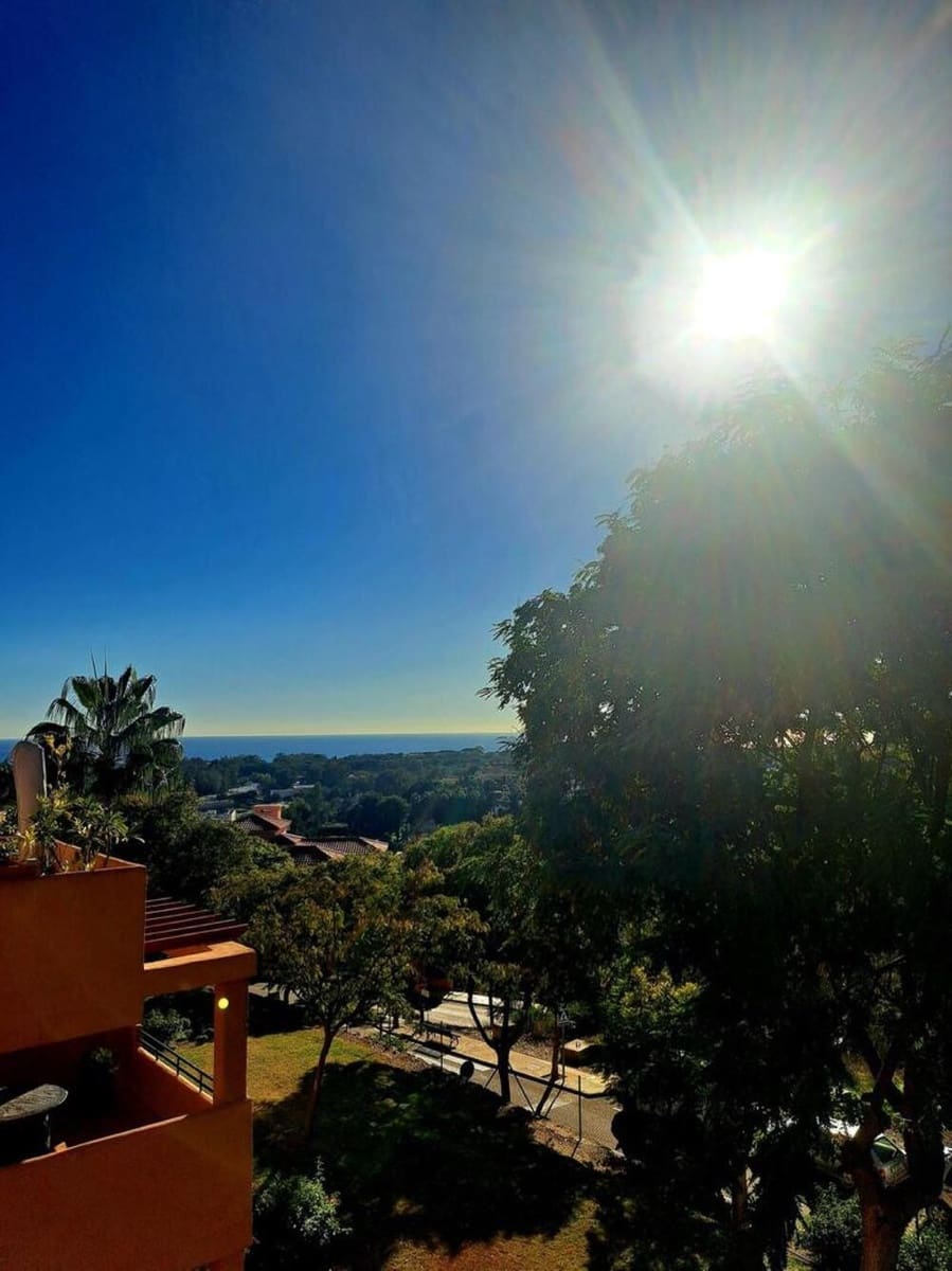 2 chambre Penthouse à vendre à Marbella avec piscine garage - 440 000 € (Ref: 9793927)