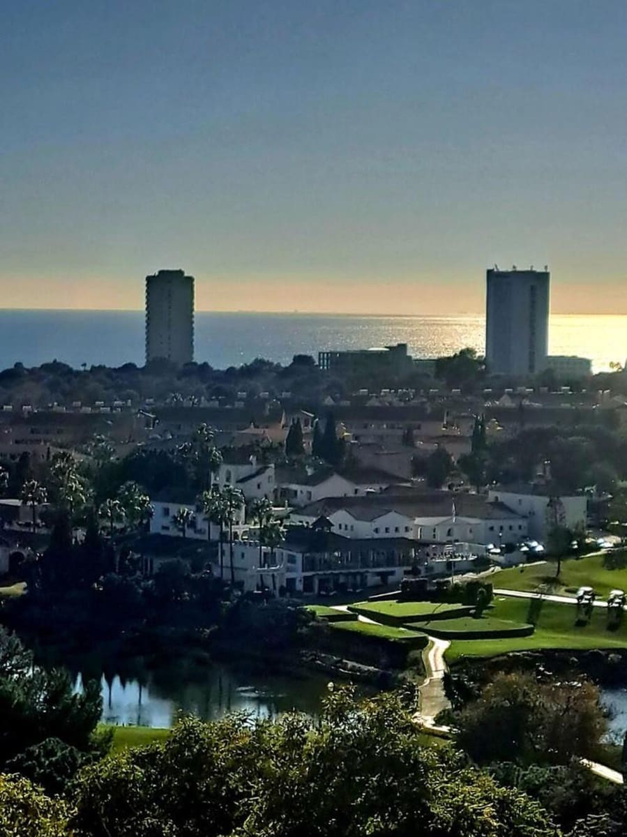 2 chambre Penthouse à vendre à Marbella avec piscine garage - 440 000 € (Ref: 9793927)