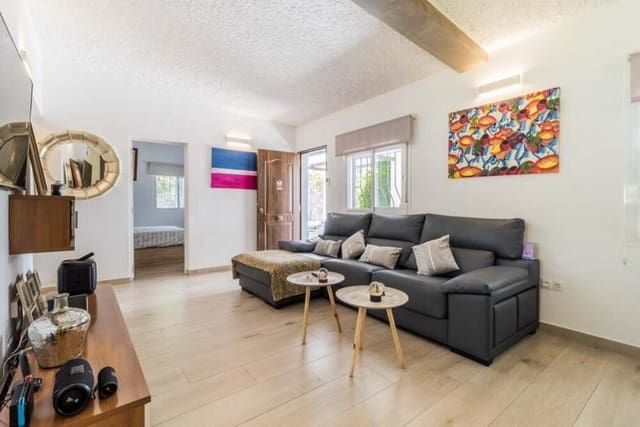 2 chambre Villa/Maison à vendre à Centro, Estepona avec piscine garage - 695 000 € (Ref: 9793929)