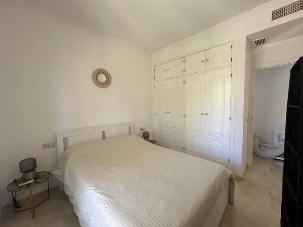 Maison de Ville de 3 chambres à louer à Marbella avec piscine garage - 2 700 € (Ref: 9793930)