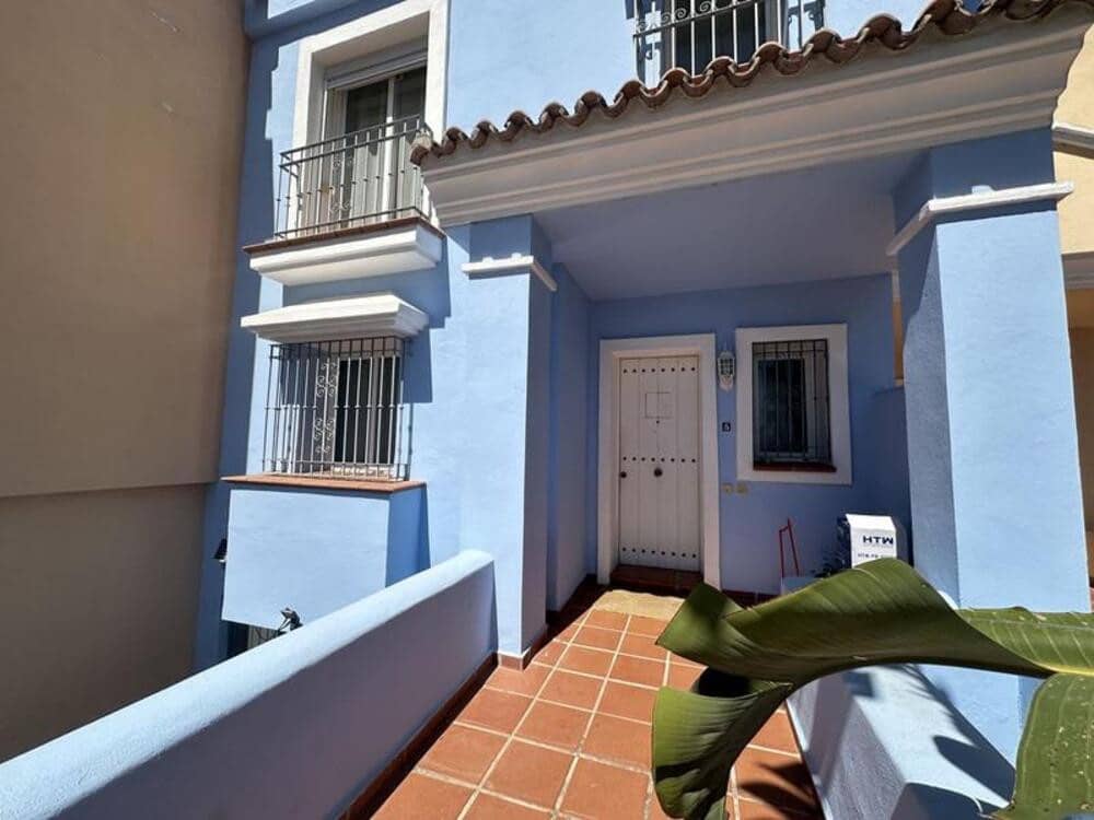 Maison de Ville de 3 chambres à louer à Marbella avec piscine garage - 2 700 € (Ref: 9793930)