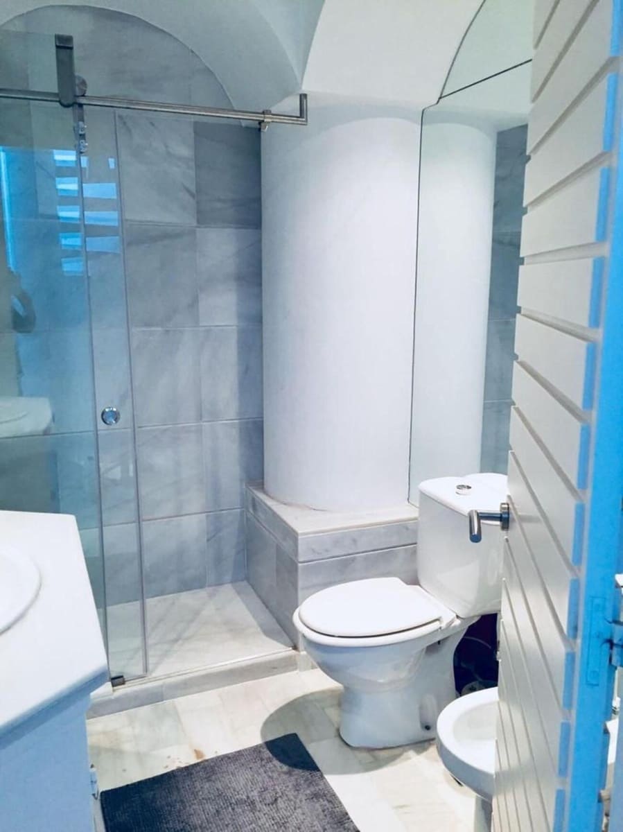 3 soveværelse Byhus til leje i Marbella med swimmingpool garage - € 2.750 (Ref: 9796839)