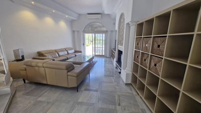 3 soveværelse Byhus til leje i Lomas De Marbella, Marbella med swimmingpool garage - € 2.750 (Ref: 9796839)