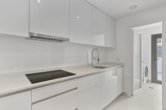 2 quarto Apartamento para venda em Cancelada, Estepona com piscina garagem - 495 000 € (Ref: 9796841)