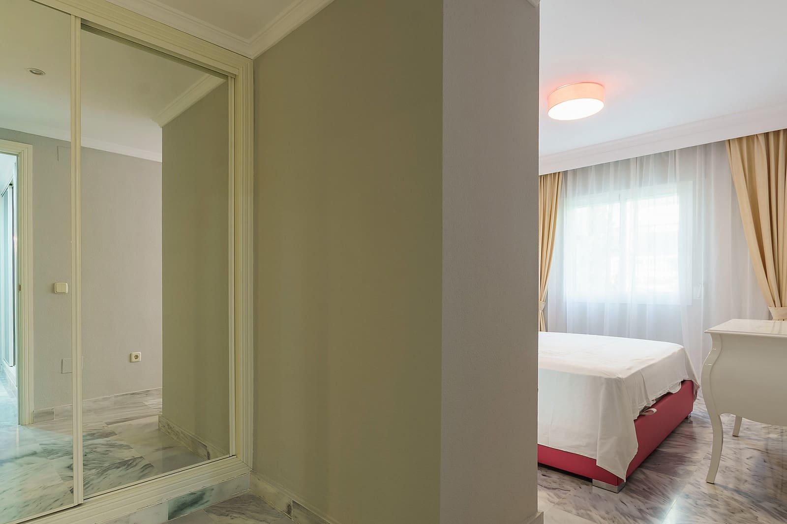 2 sovrum Lägenhet att hyra i Marbella med pool garage - 2 500 € (Ref: 9798553)