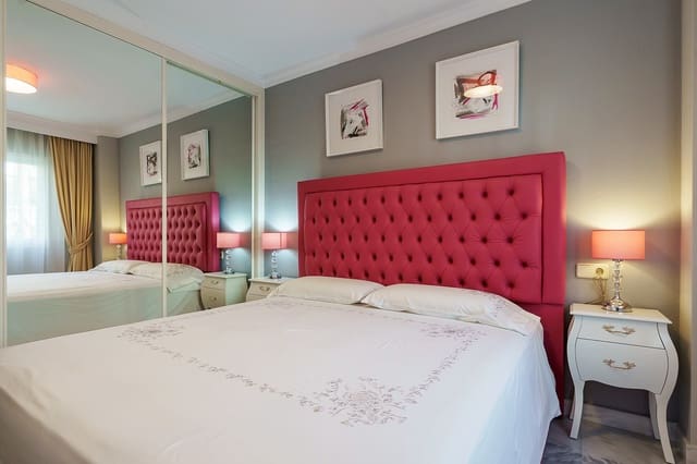 Apartamento de 2 habitaciones en La Dama de Noche - La Alzambra, Marbella en alquiler con piscina garaje - 2.500 € (Ref: 9798553)