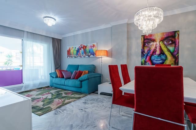 Apartamento de 2 habitaciones en La Dama de Noche - La Alzambra, Marbella en alquiler con piscina garaje - 2.500 € (Ref: 9798553)