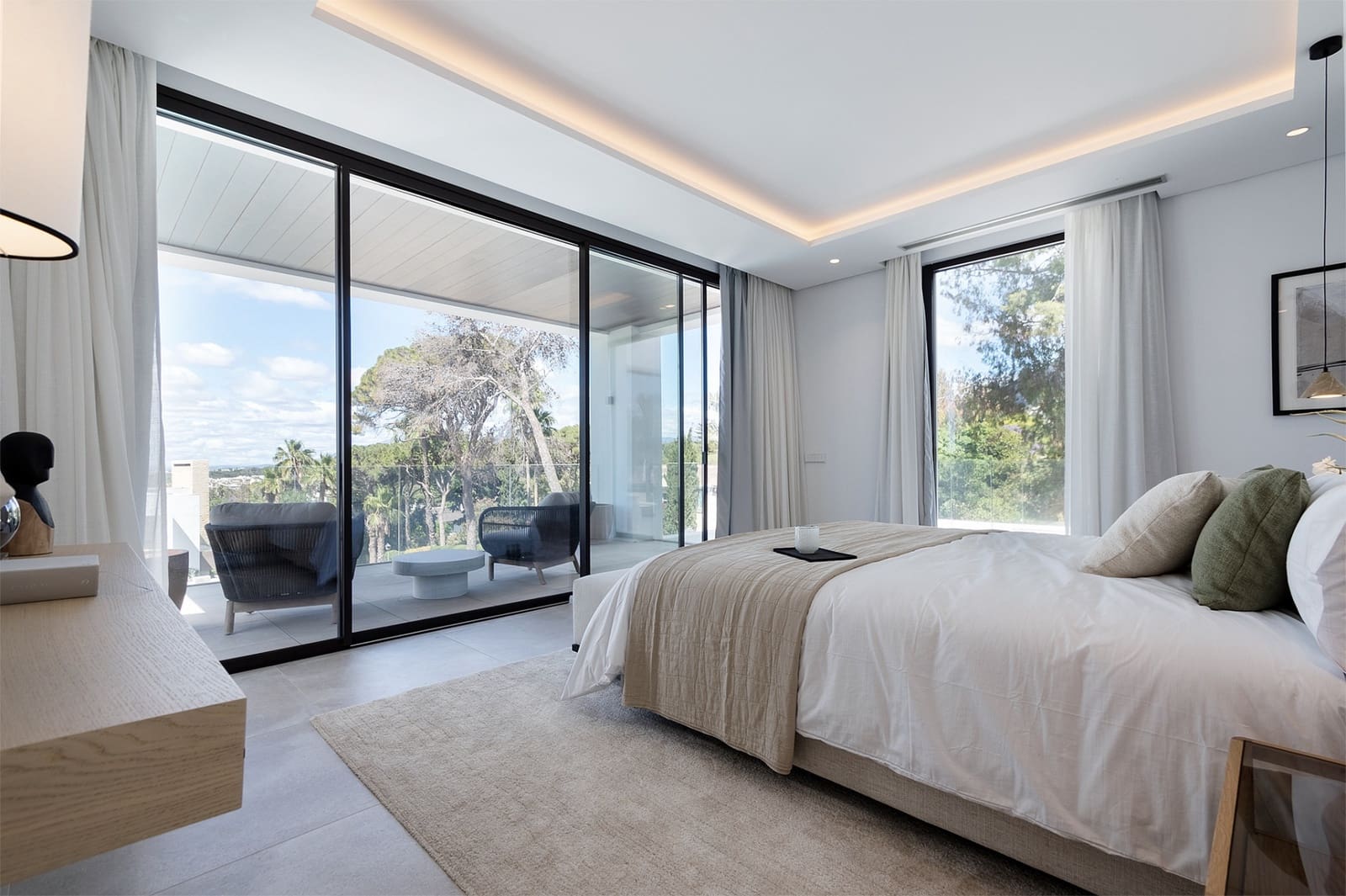 4 camera da letto Villa da affittare in Golden Mile con piscina garage - 20.000 € (Rif: 9798554)