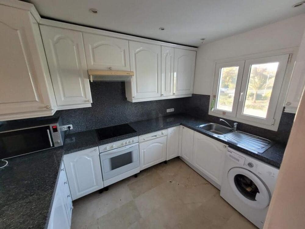 3 chambre Appartement à vendre à Estepona avec piscine garage - 665 000 € (Ref: 9798555)