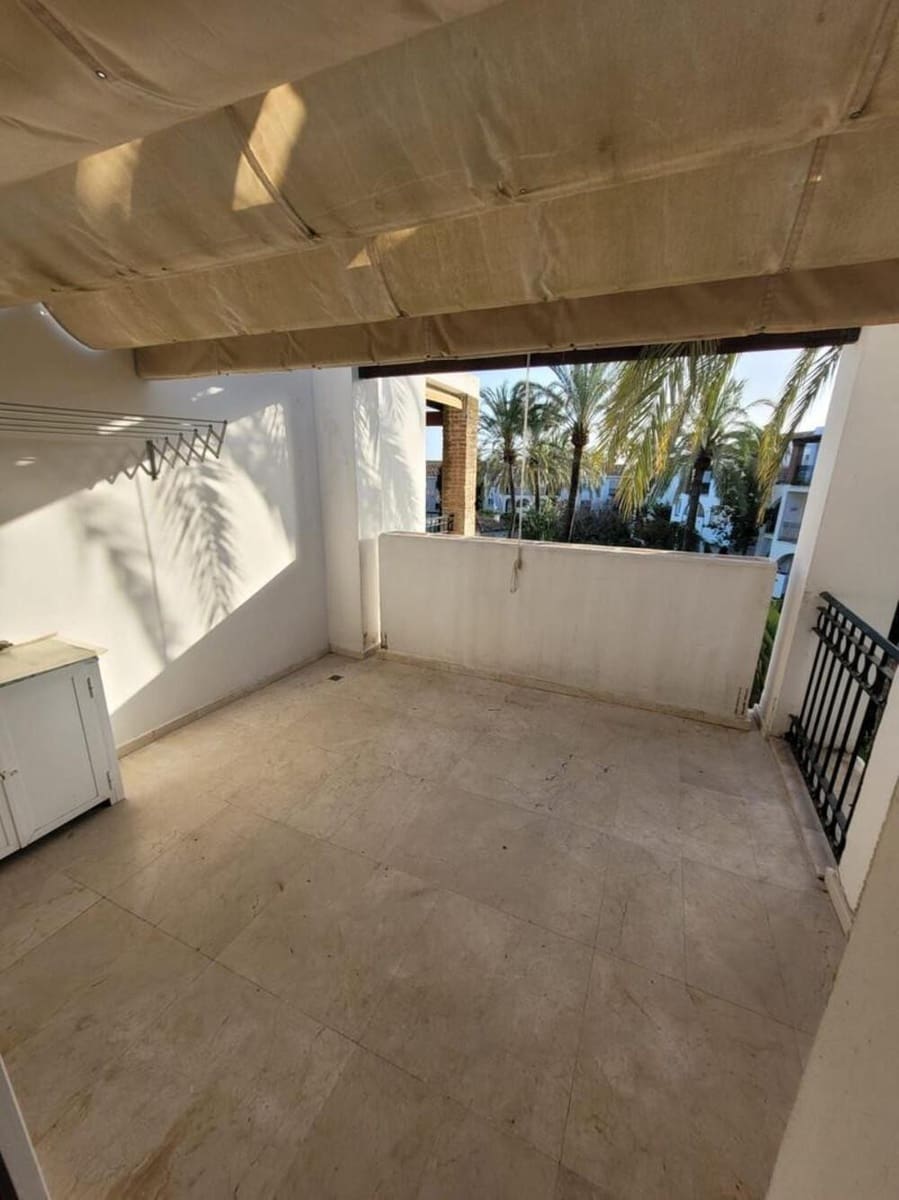 3 chambre Appartement à vendre à Estepona avec piscine garage - 665 000 € (Ref: 9798555)