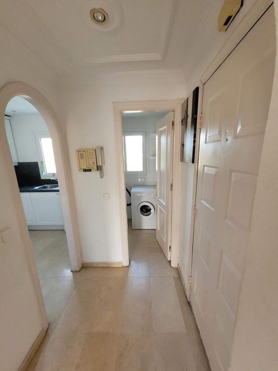 3 chambre Appartement à vendre à Estepona avec piscine garage - 665 000 € (Ref: 9798555)