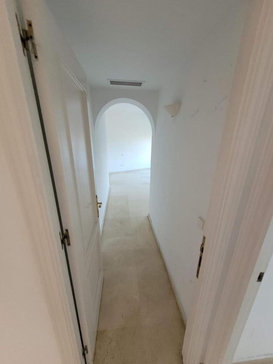 3 chambre Appartement à vendre à Estepona avec piscine garage - 665 000 € (Ref: 9798555)