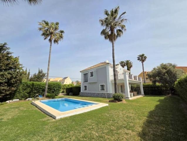 4 sovrum Villa till salu i La Duquesa / Puerto de la Duquesa, Manilva med pool garage - 895 000 € (Ref: 9798556)