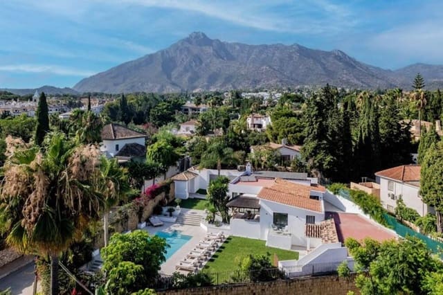 6 soverom Villa til leie i Nagüeles Alto, Marbella med svømmebasseng garasje - € 25 000 (Ref: 9798557)