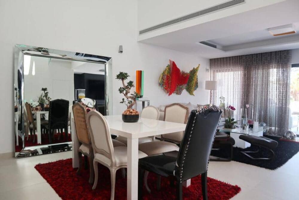 Villa/Maison Semi-Mitoyenne de 3 chambres à louer à Estepona avec piscine garage - 8 000 € (Ref: 9798558)