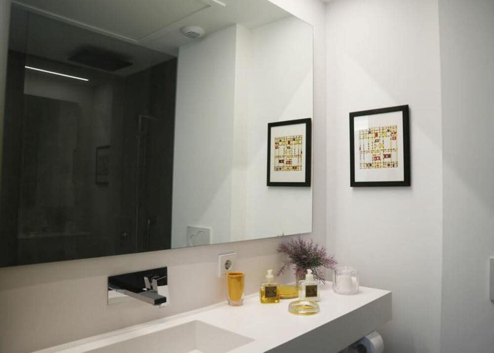 Villa/Maison Semi-Mitoyenne de 3 chambres à louer à Estepona avec piscine garage - 8 000 € (Ref: 9798558)