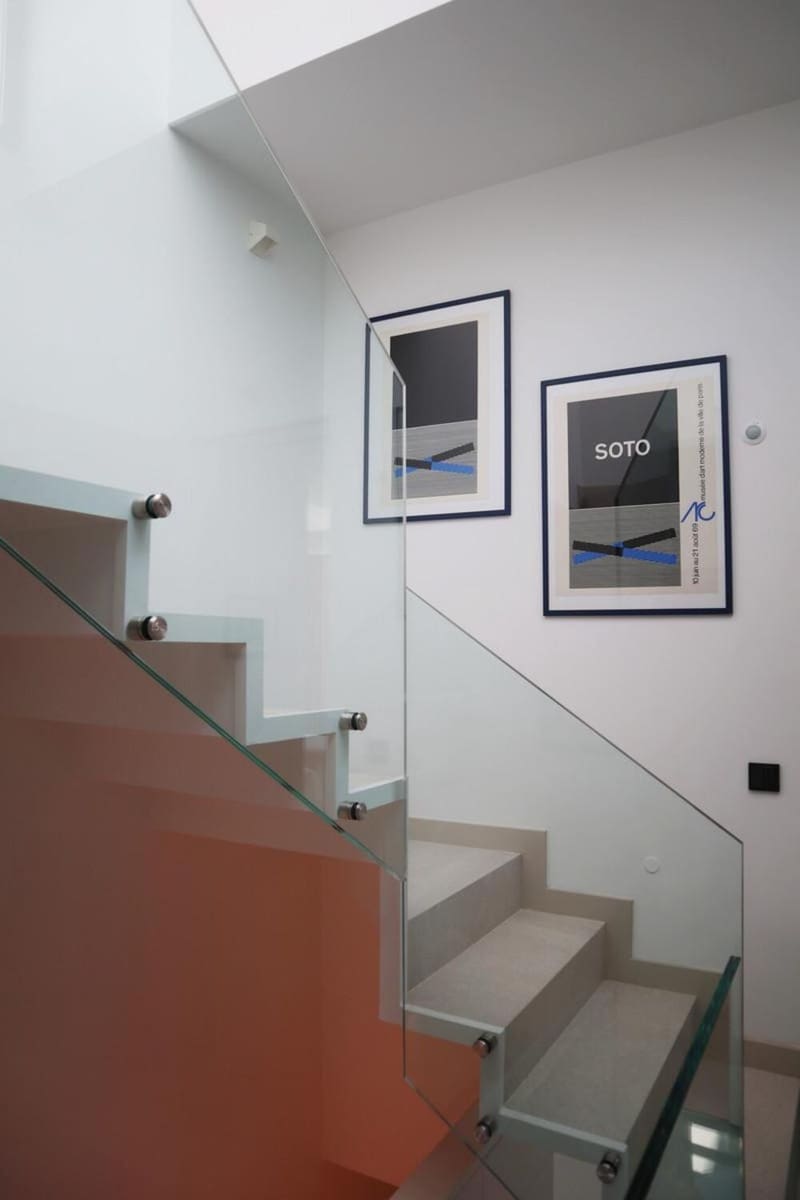 Villa/Maison Semi-Mitoyenne de 3 chambres à louer à Estepona avec piscine garage - 8 000 € (Ref: 9798558)