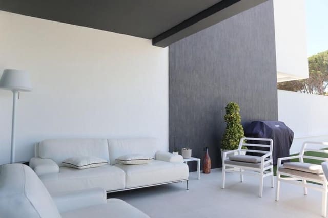 3 bedroom Semi-detached Villa for rent in Guadalobón, Estepona with pool garage - € 8,000 (Ref: 9798558)