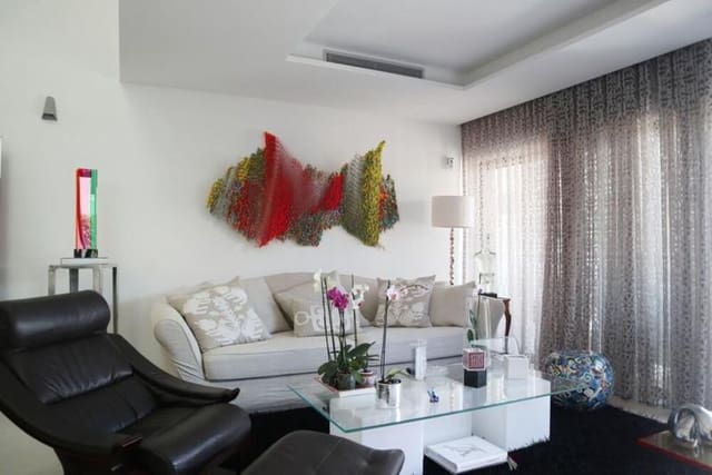 3 bedroom Semi-detached Villa for rent in Guadalobón, Estepona with pool garage - € 8,000 (Ref: 9798558)