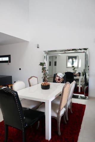 3 bedroom Semi-detached Villa for rent in Guadalobón, Estepona with pool garage - € 8,000 (Ref: 9798558)