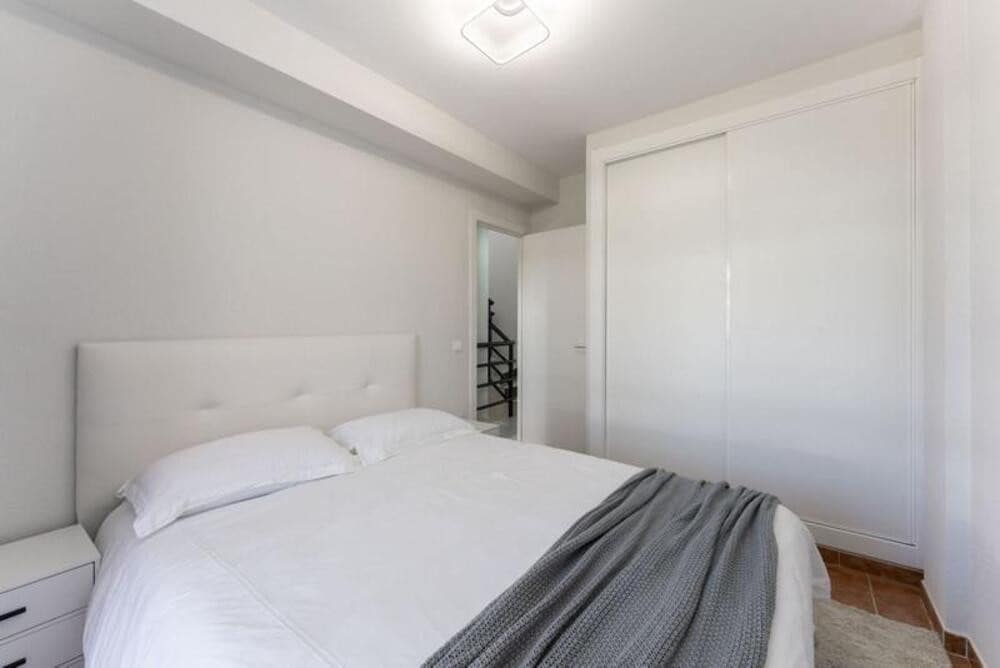 3 makuuhuone Paritalo myytävänä paikassa Marbella mukana uima-altaan 
autotalli - 649 000 € (Ref: 9798560)