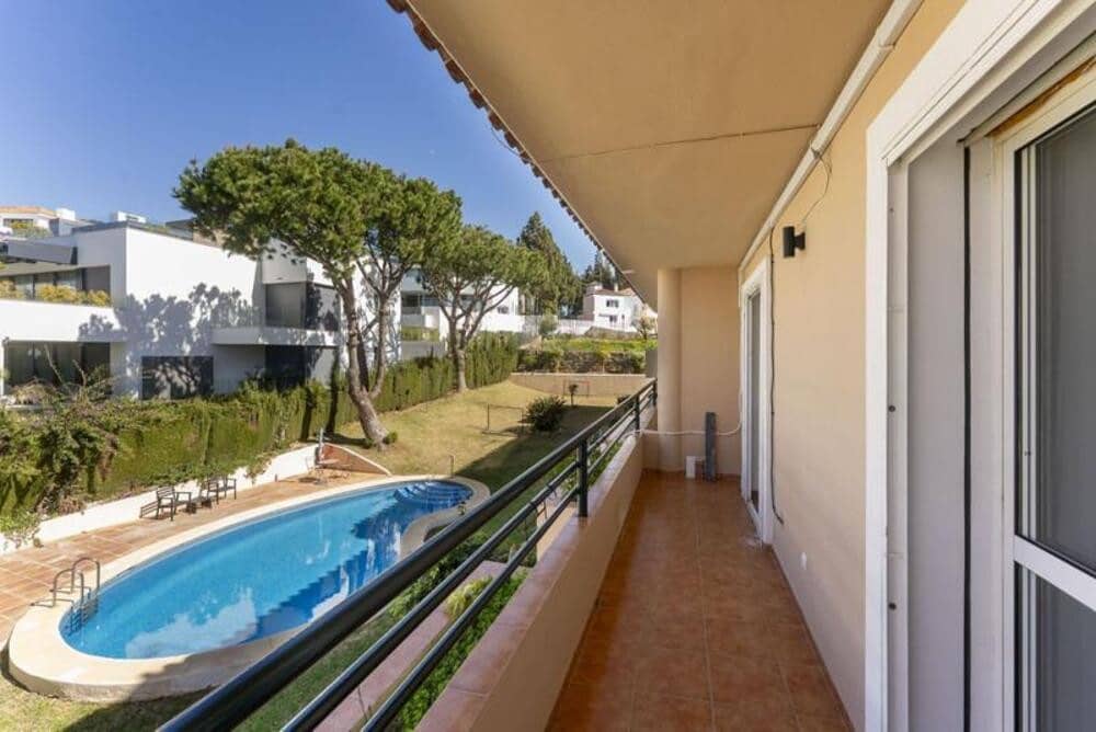 3 makuuhuone Paritalo myytävänä paikassa Marbella mukana uima-altaan 
autotalli - 649 000 € (Ref: 9798560)