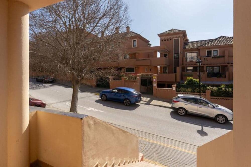 3 makuuhuone Paritalo myytävänä paikassa Marbella mukana uima-altaan 
autotalli - 649 000 € (Ref: 9798560)