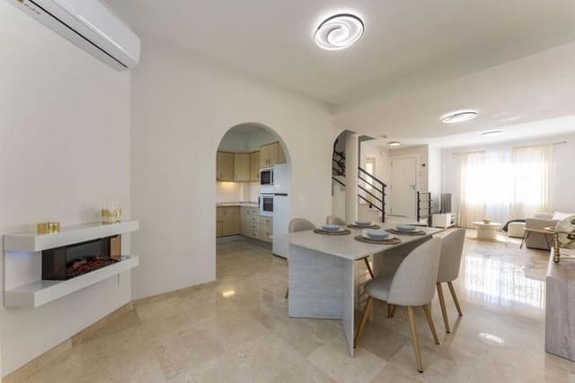 3 soveværelse Semi-Rækkehus til salg i Cabopino - Artola, Marbella med swimmingpool garage - € 649.000 (Ref: 9798560)