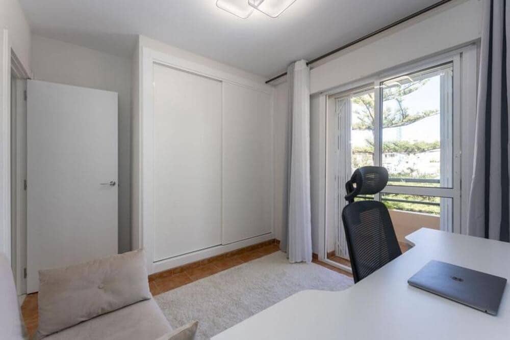 3 makuuhuone Paritalo myytävänä paikassa Marbella mukana uima-altaan 
autotalli - 649 000 € (Ref: 9798560)