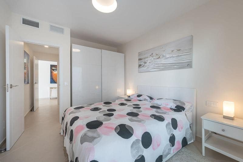 2 Zimmer Apartment zu vermieten in Marbella mit Pool Garage - 3.500 € (Ref: 9803988)