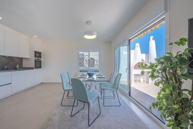 2 quarto Apartamento para arrendar em Lomas De Marbella, Marbella com piscina garagem - 3 500 € (Ref: 9803988)