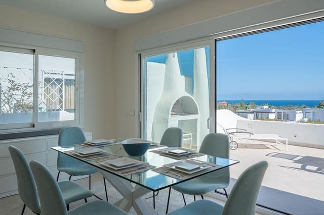 2 quarto Apartamento para arrendar em Lomas De Marbella, Marbella com piscina garagem - 3 500 € (Ref: 9803988)