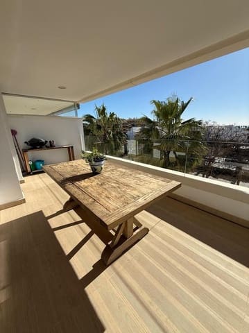3 soverom Leilighet til leie i Nueva Alcántara, Marbella med svømmebasseng garasje - € 3 400 (Ref: 9803989)